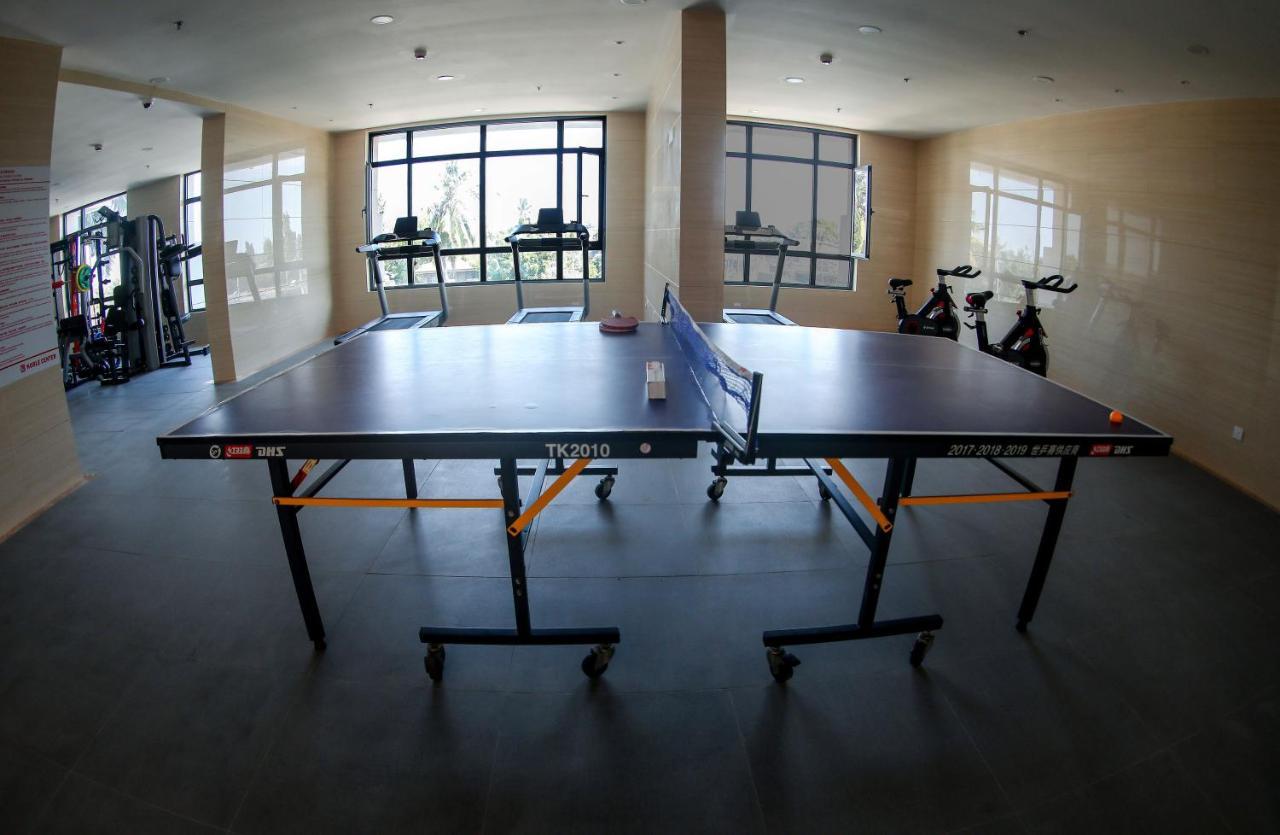 Lark Hotel Dar es Salaam Bagian luar foto