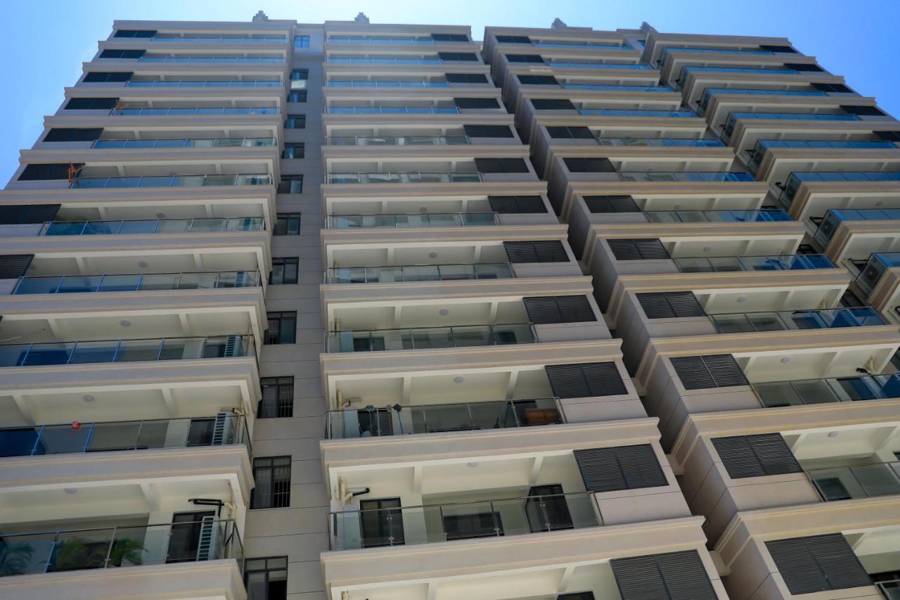 Lark Hotel Dar es Salaam Bagian luar foto