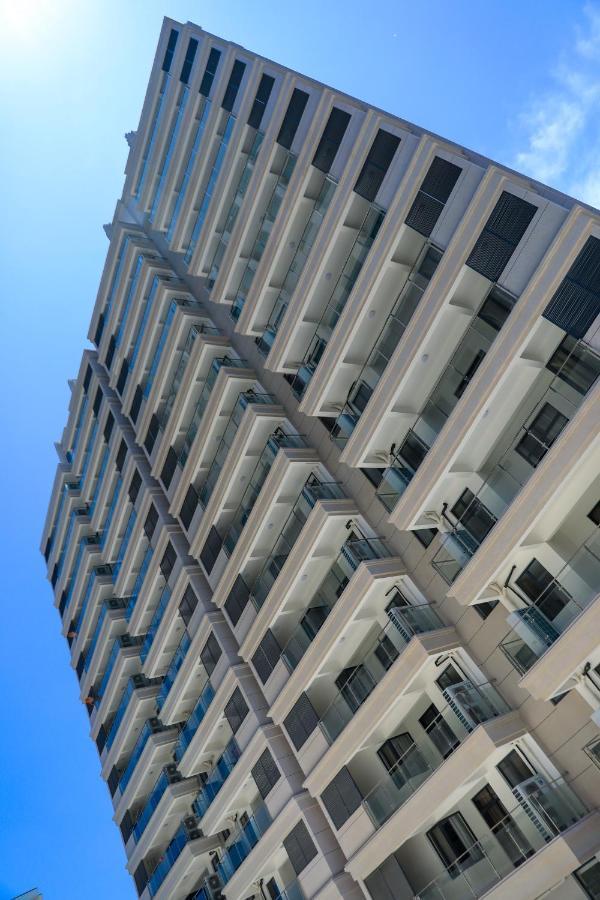 Lark Hotel Dar es Salaam Bagian luar foto
