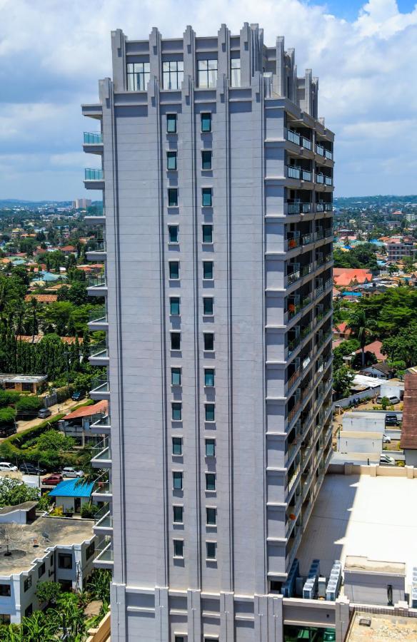 Lark Hotel Dar es Salaam Bagian luar foto