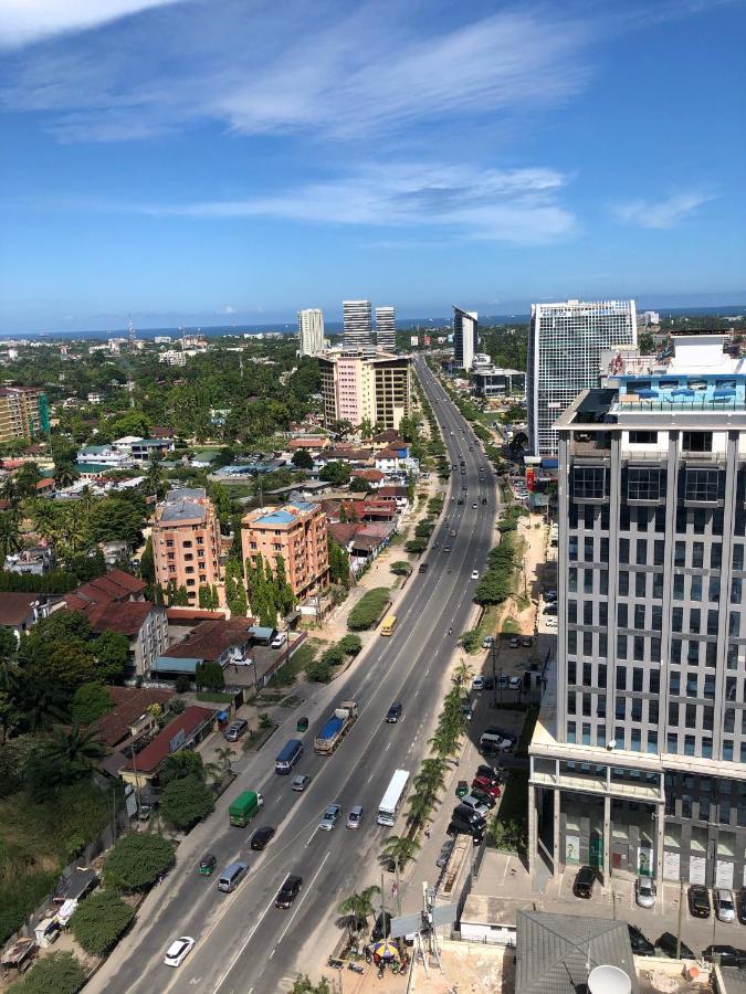 Lark Hotel Dar es Salaam Bagian luar foto
