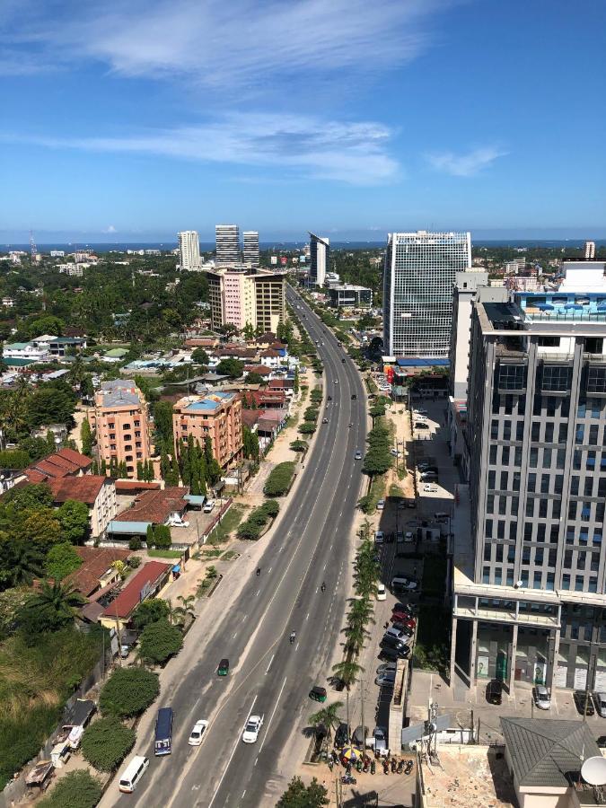 Lark Hotel Dar es Salaam Bagian luar foto